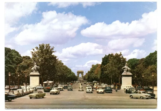 paris,le champs élysées et l'arc de triomphe