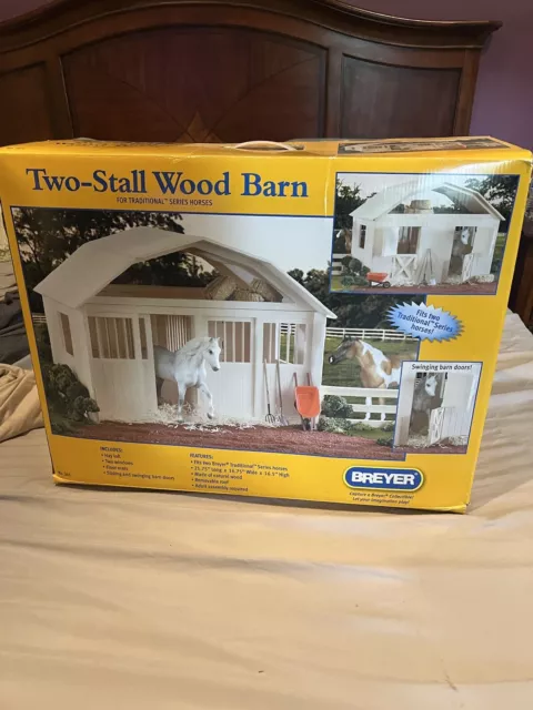 NEW Breyer 305 Two-Stall Wood Barn Traditional 1:9 scale horse stable stables