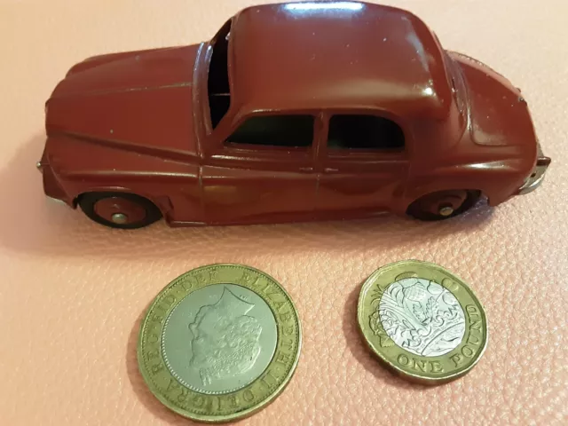 Dinky Toys M.I.E. Meccano Ltd Vintage Light Maroon Rover 75