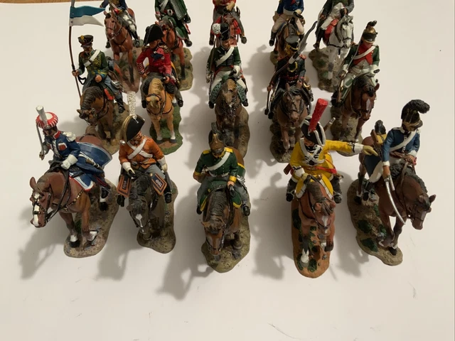 Lot (3/4) de 15 figurines cavaliers des guerres napoléoniennes Del Prado
