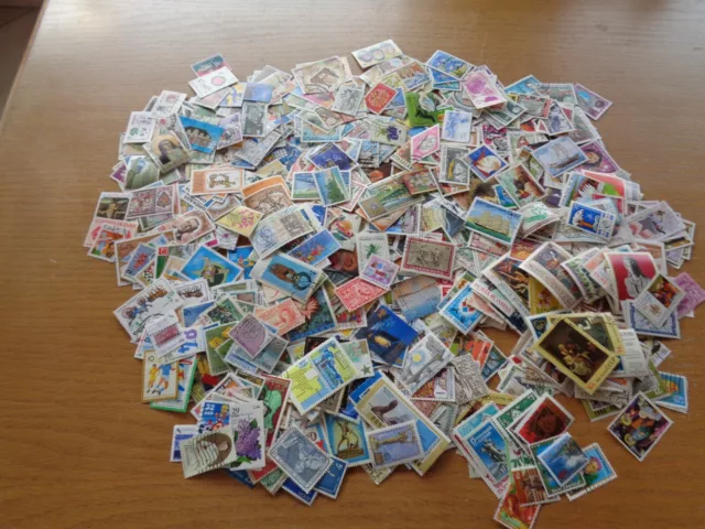 Monde: Lot De 1000 Timbres Differents