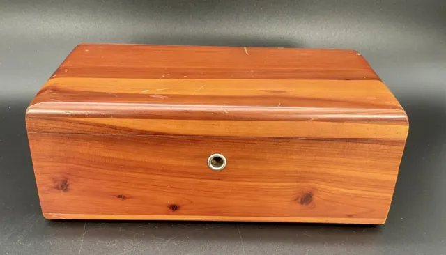 Vintage Lane Salesman Sample 9” Cedar Chest ~ No Key ~ Atlanta Georgia