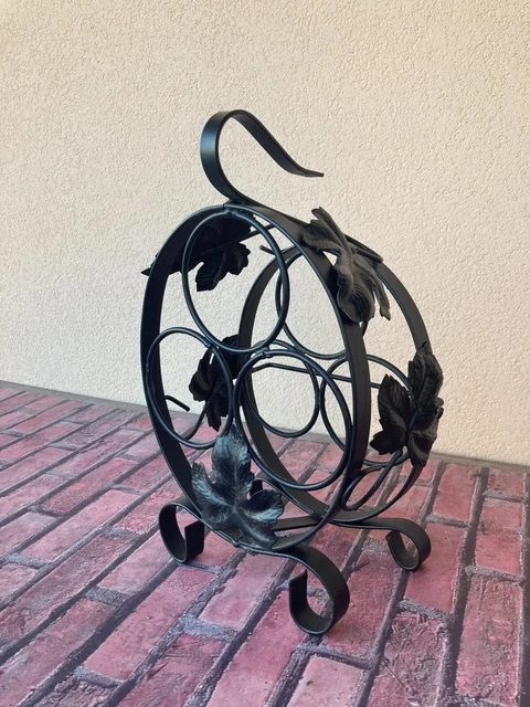 PORTA BOTTIGLIE IN Ferro Forgiato E Battuto A Mano Con Snodo Per Versare Vino EUR 69,00 - IT