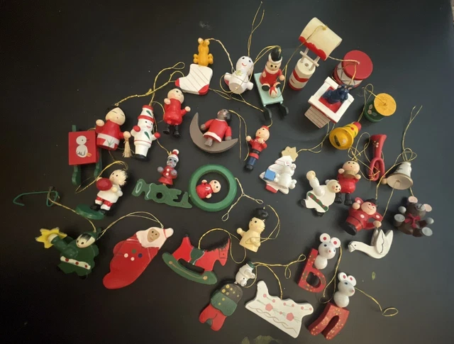Lot Of 32 Vintage 1980’s Hand Painted Mini Wooden Wood Christmas Ornaments