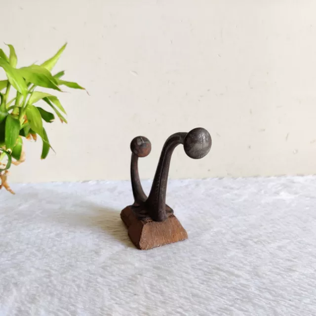 Vintage Ornate Iron Wall Hanger Hook Home Decorative Wooden Props I279 4