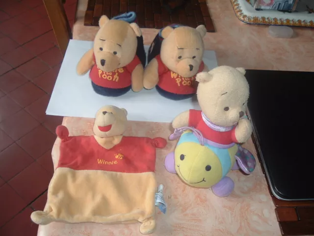 lot winnie l'ourson  peluche  doudou chaussons (22  23) disney  occasion