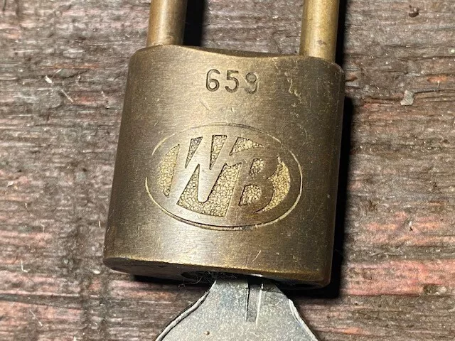 Vintage Wilson Bohannan WB 659 Specialty Long Shackle Brass Padlock Lock 2