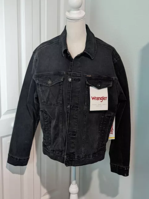 NEW with Tags Wrangler Men's black Denim Trucker style jacket size M medium