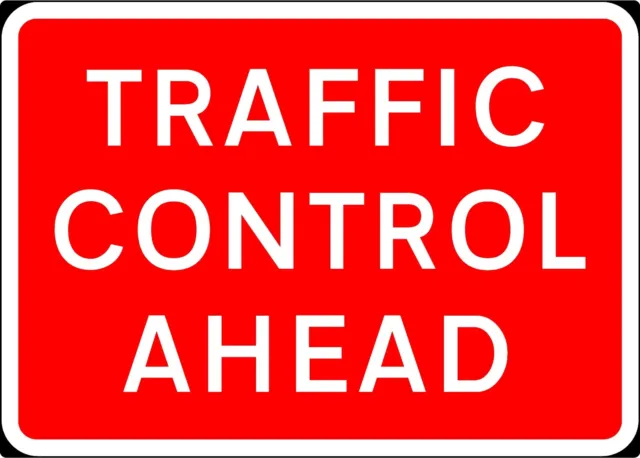 Controllo del traffico davanti segnaletica rigida rossa/bianca 1050 x 750 mm riflettente