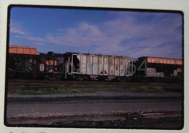 RR TRAIN Slide MEC Maine Central Hopper LO Car #750 Rigby Yard ME 1988 BB30