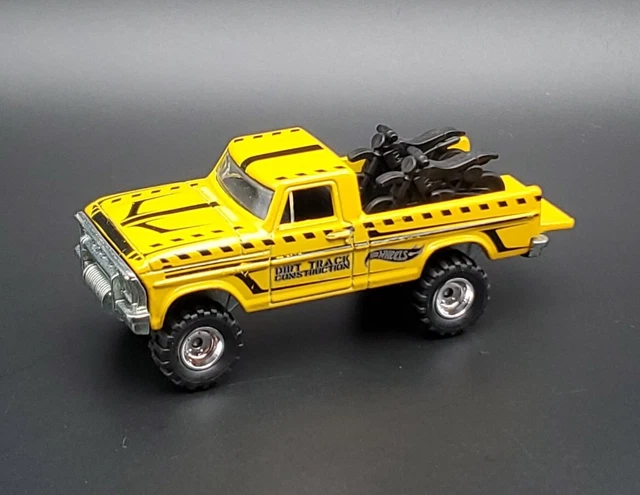 HOT WHEELS TEXAS Drive 'Em 2015 Real Riders Series Yellow Pickup