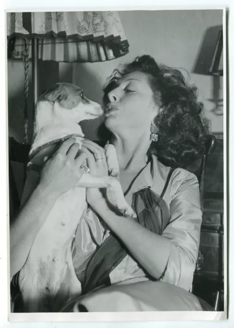 Foto Rosita Serrano mit Hund Sängerin Schauspielerin 1952 Presse-Foto Röhnert