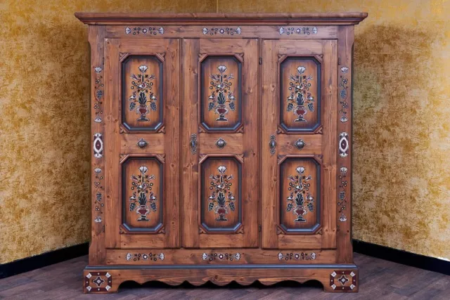 Voglauer Anno 1700 Cottage Antique Wardrobe Hallway Cupboard Solid Wood