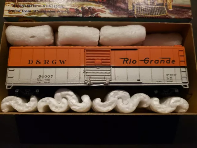 HO Scale Athearn/Custom DRGW 64007 Rio Grande 50' Single Sliding Door Box Car