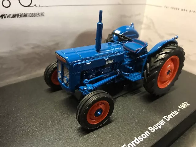 Model Tractor FORDSON Super Dexta 1962 1/32nd Scale By Universal Hobbies NEW