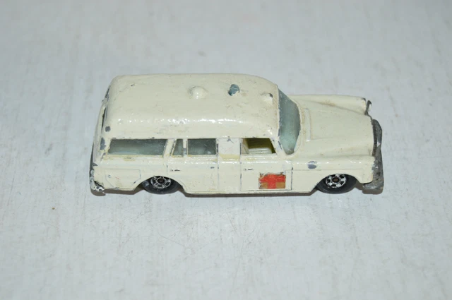 Voiture Ambulance Binz Mercedes Benz Matchbox By Lesney Serie N°3 Vintage