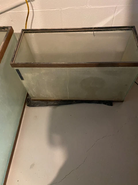 30 Gallon Fish Tank - Sturdy & Crack-Free! Local Pickup Only