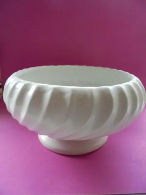 Vintage Dartmouth Pottery White Ribbed Vase / Bowl No. 218 Made In England