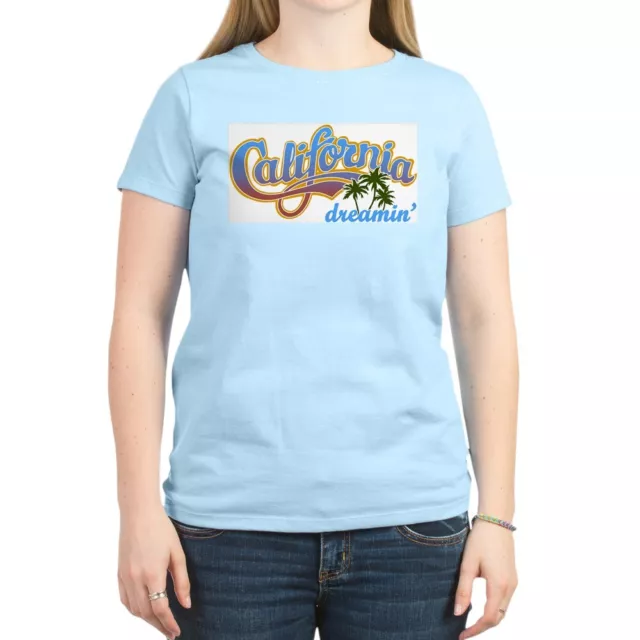 CafePress CALIFORNIA DREAMIN T Shirt Crew Neck Tee (461150298)