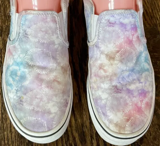 VANS Missy Pastel Tie Dye Heart Slip On Sneakers US Size 6 Youth/Juniors 500714