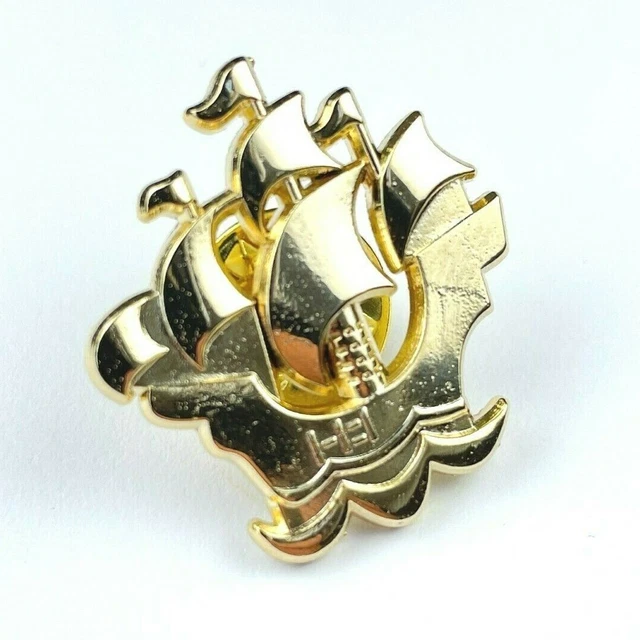 BLUE PETER GOLD Enamel Pin Badge Novelty Kids Tv Show 24 Hour