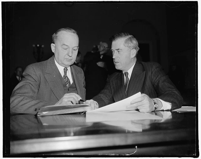 Reproduced 1938 Photo Henry A Wallace, Right y