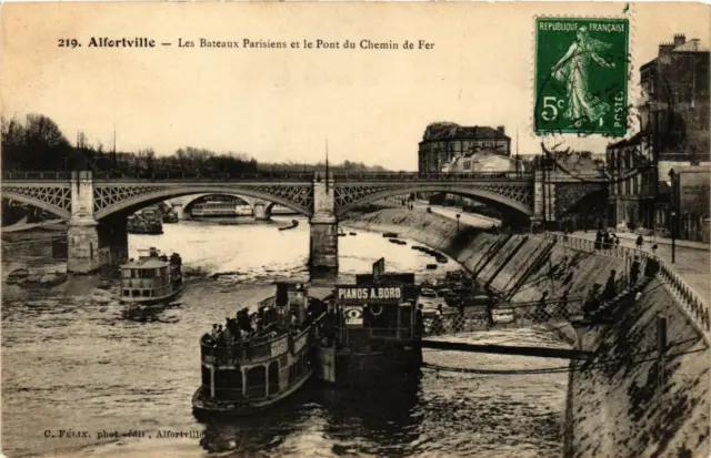 CPA AK ALFORTVILLE Les Baateaux Parisens et le Pont du Chemin de Fer (671784)