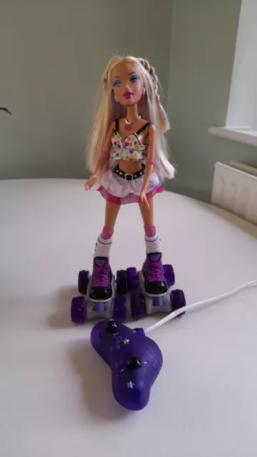 Barbie remote control roller skating 2025 doll