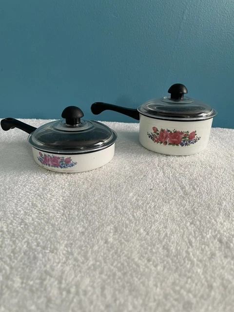 Vintage Childrens Play Kitchen Pots/pans 4 Piece Cookware