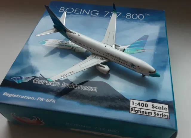 Phoenix Garuda 737-800 1:400