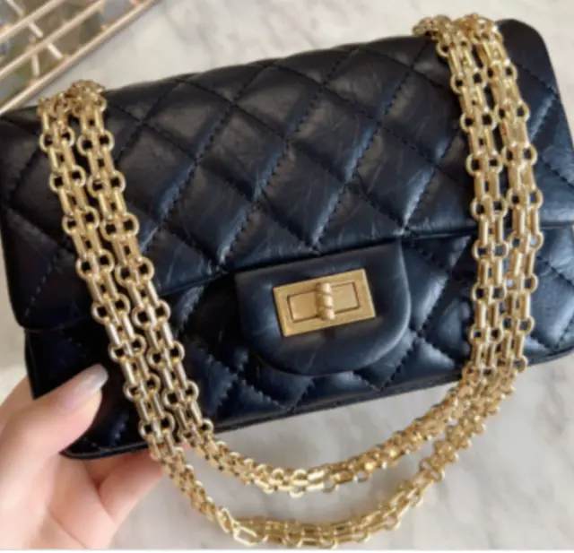 100% lambskin distressed leather quilted diamond lattice flap luxury bag