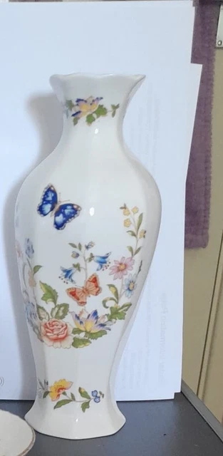 Aynsley Cottage Garden Bud Vase Bone China Floral Butterfly 7” Vintage