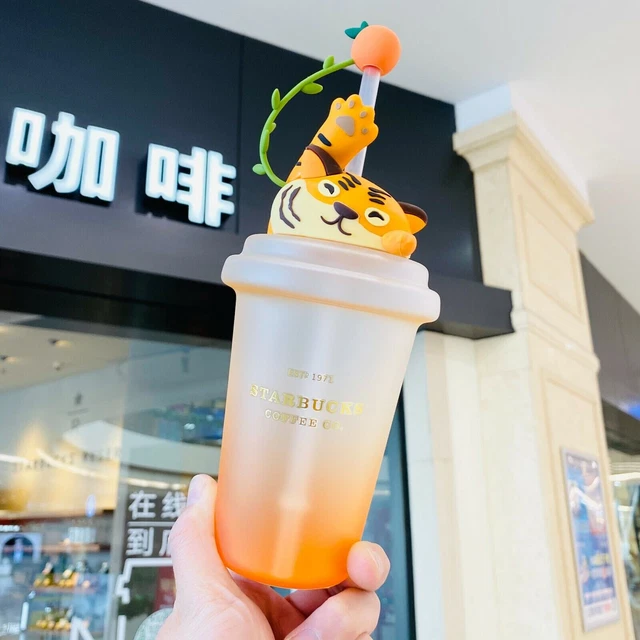 New 2022 China Tiger Year Starbucks 18oz Cute Tiger Gradient Glass Straw Cup