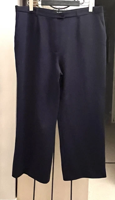 Pantalon Femme Un Jour Ailleurs Taille 40 Gris Taupe - Coupe Slim Straight, Matière Mixte, Occasion Très Bon état