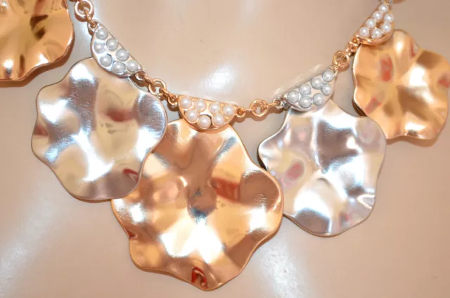Collana donna girocollo oro ciondoli argento dorati perle perline bianche UN22 3