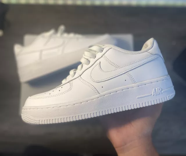 Size 5 - Nike Air Force 1 Low '07 White