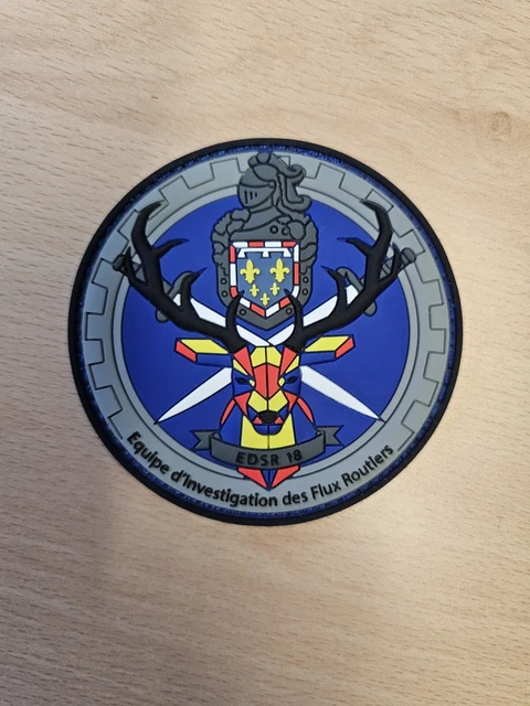 Patch Brodé SC Fribourg - 7 X 8 Cm, Qualité Officielle, à Coudre Ou Coller Sur Veste, Sac Ou Casquette