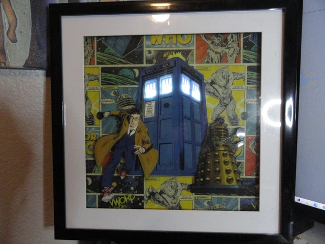 Dr Who Lighted Tardis Wall Hanging/picture David tenant, Rabbit Tanaka'09