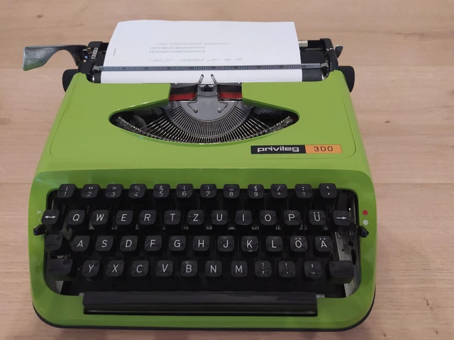 Schreibmaschine Privileg 300 T - Vintage grün - Top gepflegt