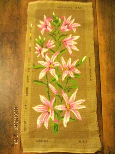~BN MOYAINE DMC TAPESTRY CANVAS - FLOWERS - 60cm x 27cm - UNUSED~