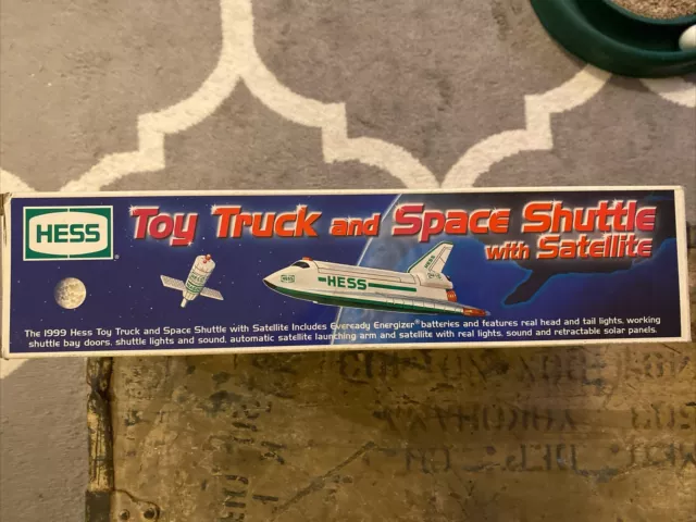 Hess 1999 Toy Truck and Space Shuttle With Satellite - N127 2