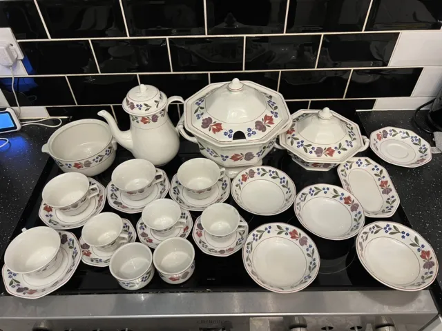 adams old colonial china 26 Piece’s In Excellent Condition Buyer To Collect
