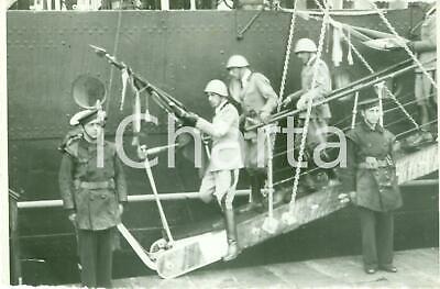 1935 NAPOLI ? Volontari dell'AFRICA ORIENTALE con stendardo *Fotografia