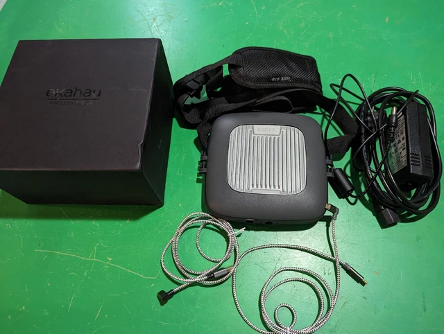 EKAHAU Sidekick ESK-1 - Wi-Fi Diagnostic Tool & USB cables