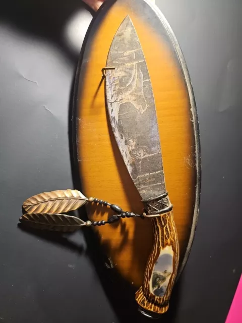 Wildlife Collection Series Indian Art Knife, Wolves pack design. Pre-owned