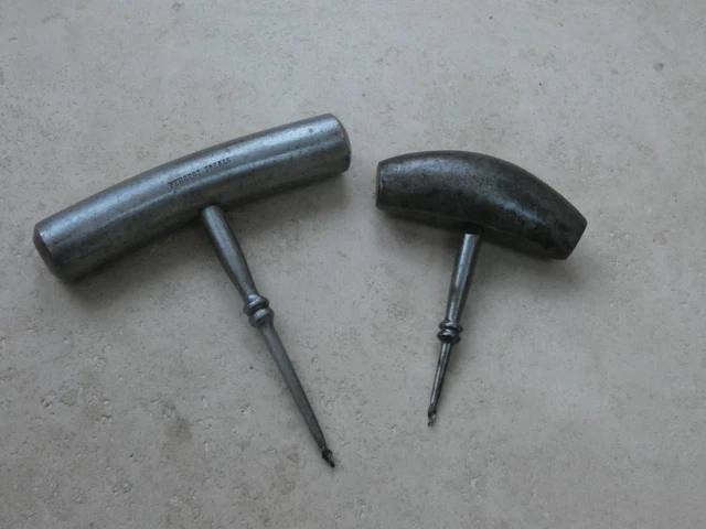 Lot D'outils Anciens Pour Fabriquer Des Cartouches De Chasse - Matériel D'occasion Vintage