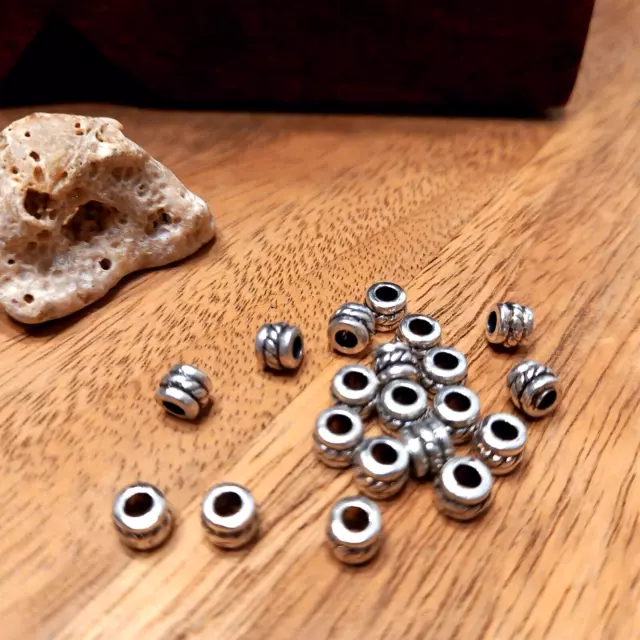 20 Spacer Perlen Zwischen Perlen Schmuck DIY Basteln silberfarben Röhre (1)