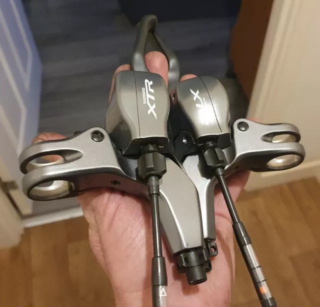 SHIMANO XTR M960 series ST M961 Dual control Shifters. V brake