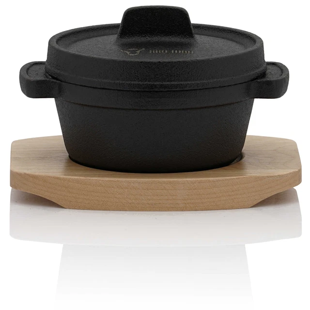 BBQ-Toro Mini Dutch Oven | 250 ml | Gusseisen Serviertopf mit Unterlage *B-Ware*