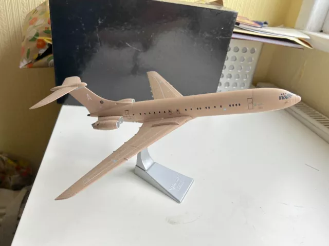 Corgi Aviation 1/144 metal model Vickers VC10 MK2 RAF Brize Norton AA37003 fair